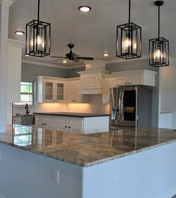 Kitchen Fixtures - Keith Carothers Homes - Kempner, TX